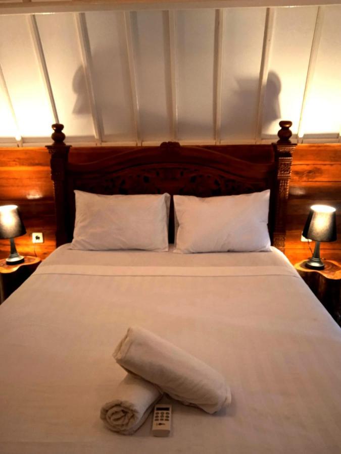 Albergue Lucky'S Gili Air Exterior foto